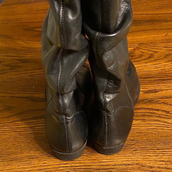 Women’s Black Slouchy Leather Boots - Picture 3 of 9